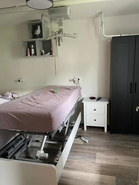 Hoog laag bed vakantiewoning voor minder validen Bos en Duin 32 in Oostkapelle , Zeeland